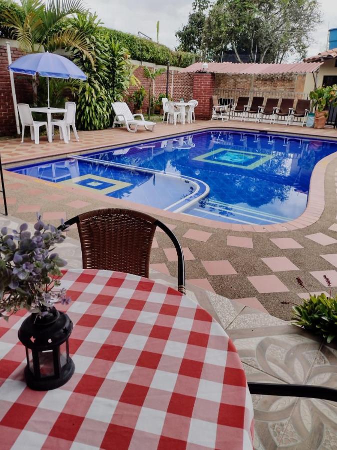 מונטנגרו Finca Hotel La Melania מראה חיצוני תמונה