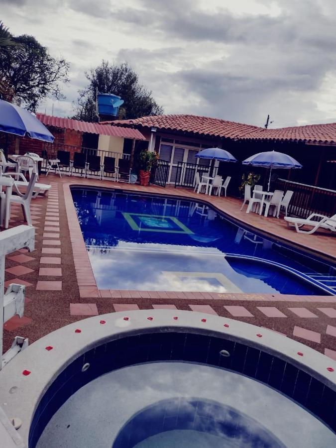 מונטנגרו Finca Hotel La Melania מראה חיצוני תמונה
