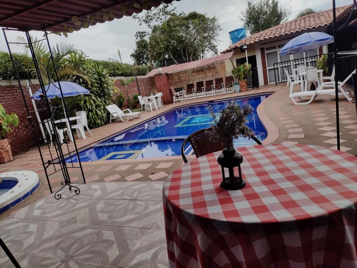 מונטנגרו Finca Hotel La Melania מראה חיצוני תמונה
