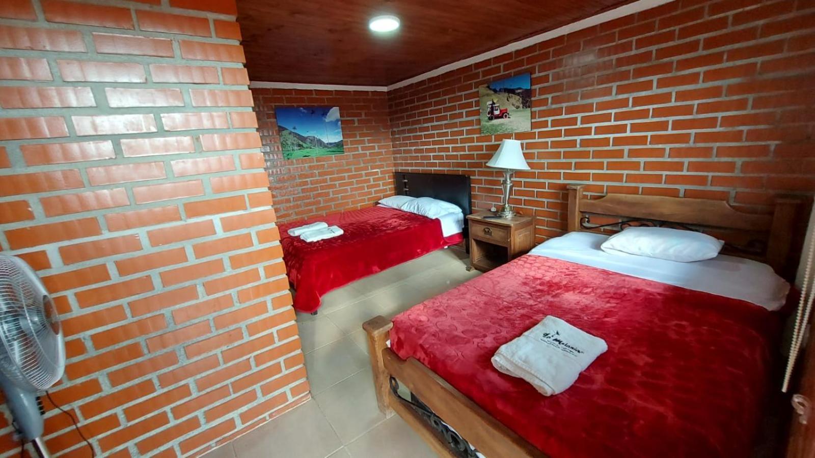 מונטנגרו Finca Hotel La Melania מראה חיצוני תמונה