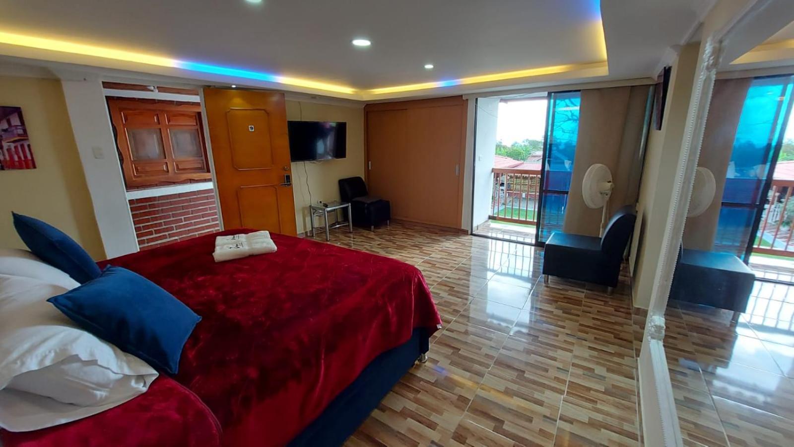 מונטנגרו Finca Hotel La Melania מראה חיצוני תמונה